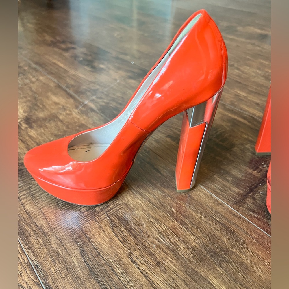 Authentic Miu Miu Orange Patent Leather Pumps Wit… - image 3